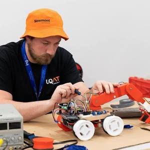 Meet your Posher, Francis